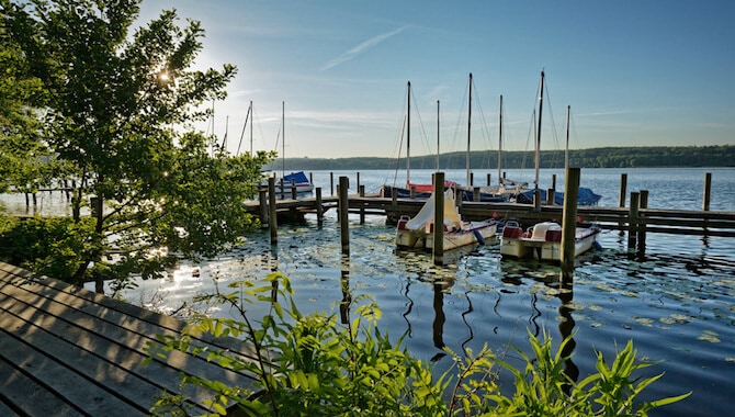 Der Bootsanleger des Kongresshotels Potsdam