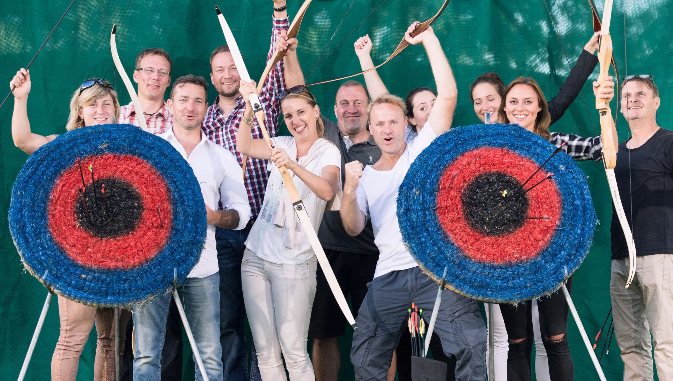 Event formats-team event-team building-archery-team spirit-scaled