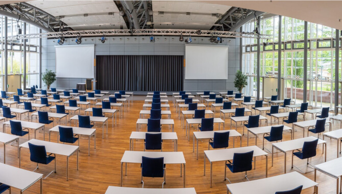 Kongress-Saal-Sonderbestuhlung