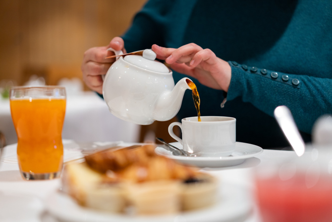 Frühstück im Kongresshotel Potsdam. Teekanne