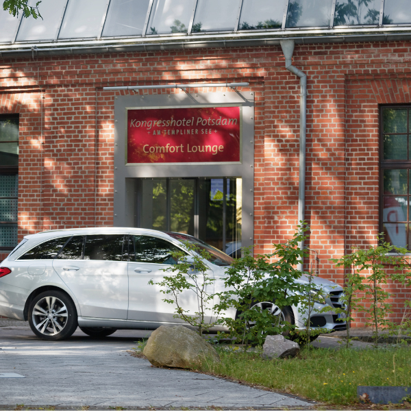 Anreise im Kongresshotel Potsdam. Mit dem Auto.