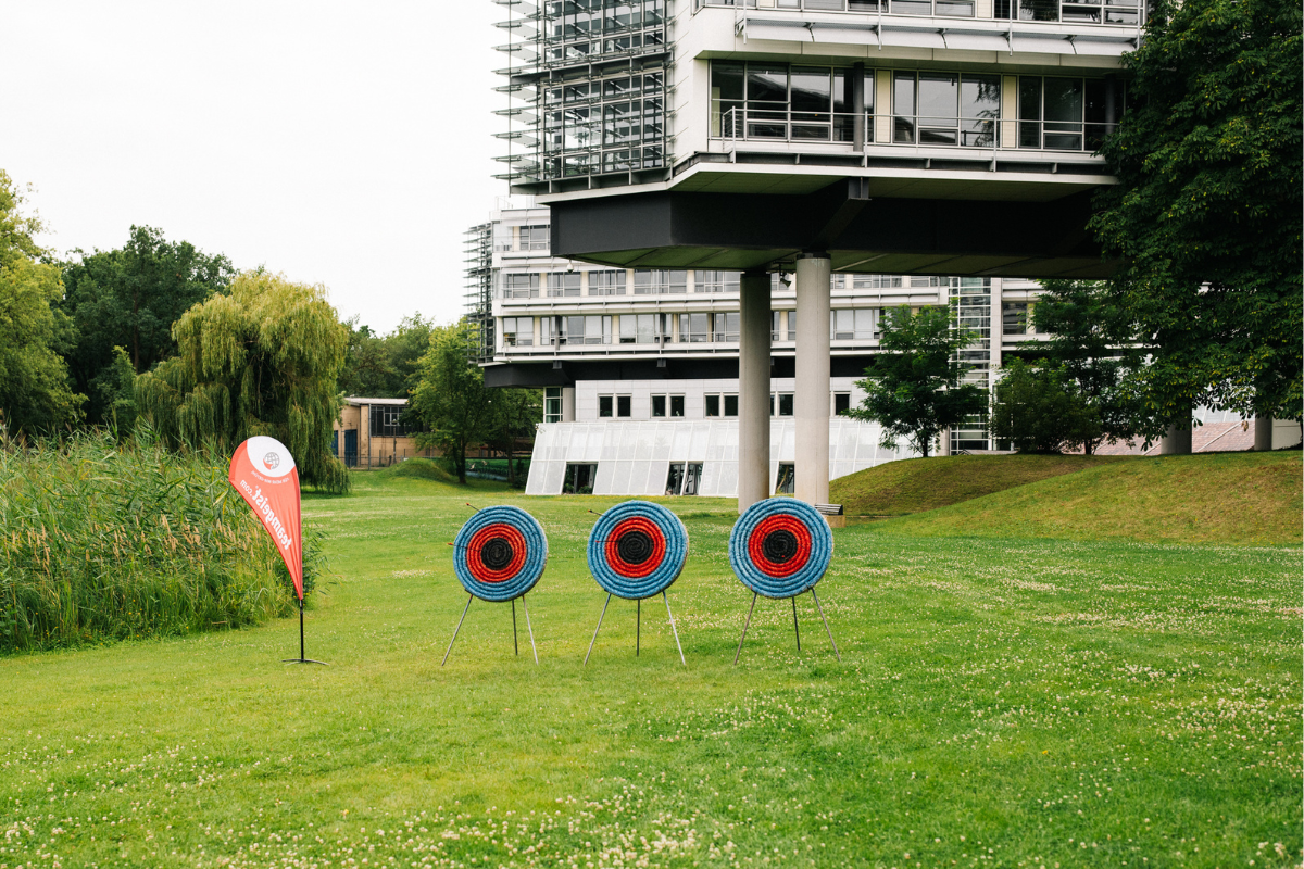 Design ohne Titel(2) Unser Bogenschießangebot in dem Eventgarten vom Kongresshotel Potsdam