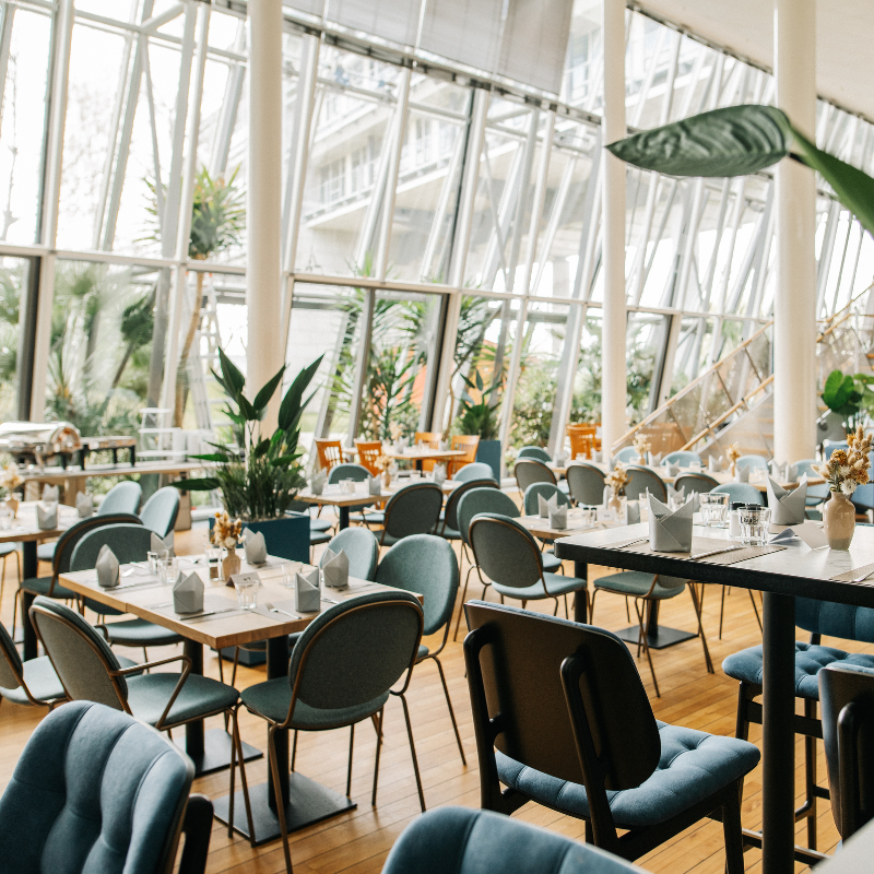 Abgebildet ist unsere Eventlocation Kompass, welche ideal für verschiedene Anlässe geeignet ist. 